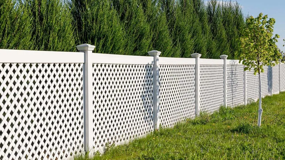 Lattice Top PVC Fencing