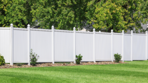 white vinyl fence